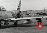 Standbild F-86 Sabre Südkorea, 1953, aus Sekunde 48 historischem Filmmaterial Videoclip 65675066311