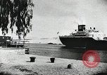 Standbild Suez Canal beschlagnahmt durch die Ägypter Alexandria, 1956, aus Sekunde 53 historischem Filmmaterial Videoclip 65675066312