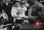 Standbild amerikanische Bürger San Bruno California USA, 1956, aus Sekunde 14 historischem Filmmaterial Videoclip 65675066314