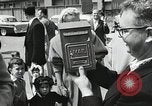 Standbild amerikanische Bürger San Bruno California USA, 1956, aus Sekunde 19 historischem Filmmaterial Videoclip 65675066314