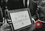 Standbild amerikanische Bürger San Bruno California USA, 1956, aus Sekunde 21 historischem Filmmaterial Videoclip 65675066314