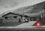 Standbild amerikanische Bürger San Bruno California USA, 1956, aus Sekunde 28 historischem Filmmaterial Videoclip 65675066314