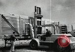 Standbild amerikanische Bürger San Bruno California USA, 1956, aus Sekunde 44 historischem Filmmaterial Videoclip 65675066314