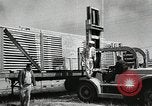 Standbild amerikanische Bürger San Bruno California USA, 1956, aus Sekunde 46 historischem Filmmaterial Videoclip 65675066314
