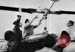 Standbild Hubschrauber Schule Frankreich, 1956, aus Sekunde 10 historischem Filmmaterial Videoclip 65675066315