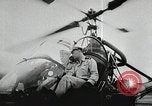 Standbild Hubschrauber Schule Frankreich, 1956, aus Sekunde 14 historischem Filmmaterial Videoclip 65675066315