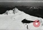 Standbild Hubschrauber Schule Frankreich, 1956, aus Sekunde 32 historischem Filmmaterial Videoclip 65675066315