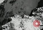 Standbild Hubschrauber Schule Frankreich, 1956, aus Sekunde 51 historischem Filmmaterial Videoclip 65675066315