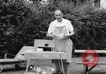 Standbild Bert Bacharach United States USA, 1956, aus Sekunde 26 historischem Filmmaterial Videoclip 65675066316