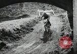 Standbild Motorrad dirtbike Rennen Tarn Frankreich, 1956, aus Sekunde 24 historischem Filmmaterial Videoclip 65675066318