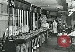 Immagine di Bell System facility e il centralino telefonico operatori United States USA, 1926, secondo 33 filmato di repertorio 65675066335