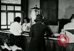 Immagine di Le donne dipendenti United States USA, 1918, secondo 22 filmato di repertorio 65675066337