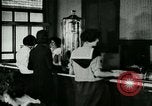 Immagine di Le donne dipendenti United States USA, 1918, secondo 29 filmato di repertorio 65675066337