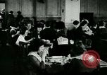 Immagine di Le donne dipendenti United States USA, 1918, secondo 60 filmato di repertorio 65675066337