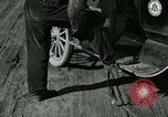 Standbild Telefon Kabel instandsetzen United States USA, 1918, aus Sekunde 18 historischem Filmmaterial Videoclip 65675066341