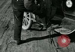 Standbild Telefon Kabel instandsetzen United States USA, 1918, aus Sekunde 20 historischem Filmmaterial Videoclip 65675066341