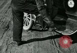 Standbild Telefon Kabel instandsetzen United States USA, 1918, aus Sekunde 28 historischem Filmmaterial Videoclip 65675066341