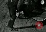 Standbild Telefon Kabel instandsetzen United States USA, 1918, aus Sekunde 35 historischem Filmmaterial Videoclip 65675066341