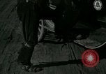 Standbild Telefon Kabel instandsetzen United States USA, 1918, aus Sekunde 36 historischem Filmmaterial Videoclip 65675066341