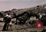 Standbild Zerstörte deutsche Kampfflugzeuge Tunis Tunesien, 1943, aus Sekunde 28 historischem Filmmaterial Videoclip 65675066356