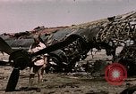 Standbild Zerstörte deutsche Kampfflugzeuge Tunis Tunesien, 1943, aus Sekunde 30 historischem Filmmaterial Videoclip 65675066356