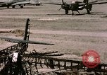 Standbild Zerstörte deutsche Kampfflugzeuge Tunis Tunesien, 1943, aus Sekunde 55 historischem Filmmaterial Videoclip 65675066356