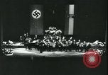 Standbild Krieg relief Konzert Berlin Deutschland, 1943, aus Sekunde 8 historischem Filmmaterial Videoclip 65675066365