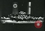 Standbild Krieg relief Konzert Berlin Deutschland, 1943, aus Sekunde 9 historischem Filmmaterial Videoclip 65675066365