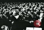 Standbild Krieg relief Konzert Berlin Deutschland, 1943, aus Sekunde 36 historischem Filmmaterial Videoclip 65675066365