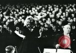 Standbild Krieg relief Konzert Berlin Deutschland, 1943, aus Sekunde 38 historischem Filmmaterial Videoclip 65675066365
