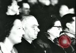 Standbild Krieg relief Konzert Berlin Deutschland, 1943, aus Sekunde 47 historischem Filmmaterial Videoclip 65675066365
