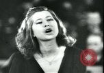 Standbild Krieg relief Konzert Berlin Deutschland, 1943, aus Sekunde 54 historischem Filmmaterial Videoclip 65675066365