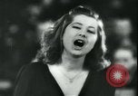Standbild Krieg relief Konzert Berlin Deutschland, 1943, aus Sekunde 58 historischem Filmmaterial Videoclip 65675066365
