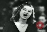 Standbild Krieg relief Konzert Berlin Deutschland, 1943, aus Sekunde 59 historischem Filmmaterial Videoclip 65675066365