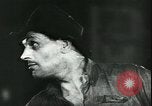 Standbild Deutsche Kriegsarbeiter in der Munitionsfabrik Deutschland, 1944, aus Sekunde 49 historischem Filmmaterial Videoclip 65675066373