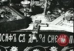 Standbild katholische Reliquien Zweiten Weltkrieg in  Polen Kowel Polen, 1944, aus Sekunde 32 historischem Filmmaterial Videoclip 65675066375