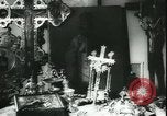 Standbild katholische Reliquien Zweiten Weltkrieg in  Polen Kowel Polen, 1944, aus Sekunde 47 historischem Filmmaterial Videoclip 65675066375