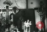Standbild katholische Reliquien Zweiten Weltkrieg in  Polen Kowel Polen, 1944, aus Sekunde 49 historischem Filmmaterial Videoclip 65675066375