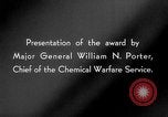 Immagine di Army-Navy "E" Award Edgewood Arsenal Maryland USA, 1942, secondo 55 filmato di repertorio 65675066404
