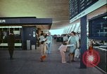 Image Washington Dulles Airport dans les années 1970 Washington DC USA, 1972, de la seconde 16 séquences d'archives historiques vidéo 65675066410