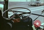 Immagine di City tour bus Washington DC USA, 1972, secondo 8 filmato di repertorio 65675066413