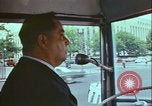 Immagine di City tour bus Washington DC USA, 1972, secondo 11 filmato di repertorio 65675066413