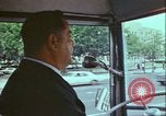 Immagine di City tour bus Washington DC USA, 1972, secondo 16 filmato di repertorio 65675066413