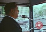 Immagine di City tour bus Washington DC USA, 1972, secondo 18 filmato di repertorio 65675066413