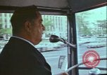 Immagine di City tour bus Washington DC USA, 1972, secondo 19 filmato di repertorio 65675066413