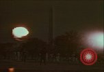 Standbild 1970s Hippies und Band Washington DC USA, 1972, aus Sekunde 1 historischem Filmmaterial Videoclip 65675066421