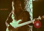 Standbild 1970s Hippies und Band Washington DC USA, 1972, aus Sekunde 5 historischem Filmmaterial Videoclip 65675066421
