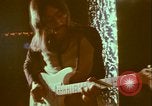 Standbild 1970s Hippies und Band Washington DC USA, 1972, aus Sekunde 11 historischem Filmmaterial Videoclip 65675066421