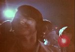Standbild 1970s Hippies und Band Washington DC USA, 1972, aus Sekunde 23 historischem Filmmaterial Videoclip 65675066421