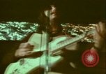 Standbild 1970s Hippies und Band Washington DC USA, 1972, aus Sekunde 41 historischem Filmmaterial Videoclip 65675066421